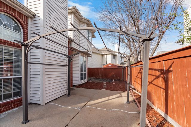 9447 Abbey Road, Irving, TX 75063