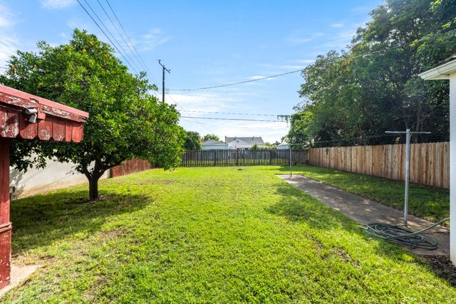 5979 Vista Ave, Sacramento, CA 95824