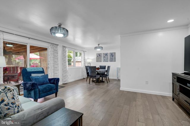 5813 ASHFIELD RD, Alexandria, VA 22315