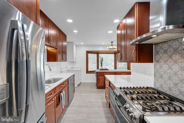 5813 ASHFIELD RD, Alexandria, VA 22315