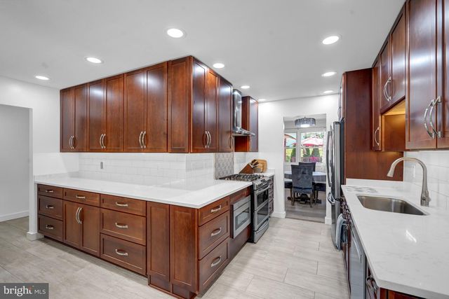 5813 ASHFIELD RD, Alexandria, VA 22315