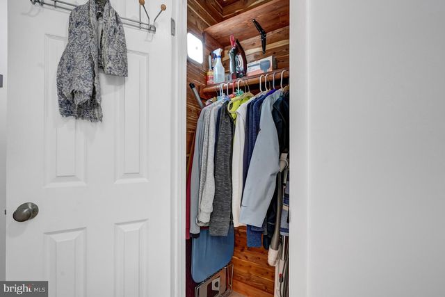 5813 ASHFIELD RD, Alexandria, VA 22315