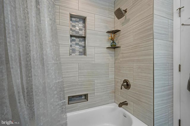 5813 ASHFIELD RD, Alexandria, VA 22315