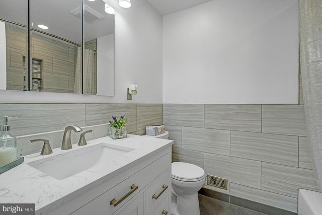 5813 ASHFIELD RD, Alexandria, VA 22315
