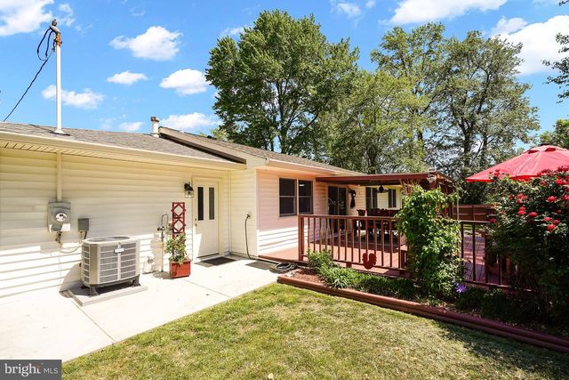 5813 ASHFIELD RD, Alexandria, VA 22315