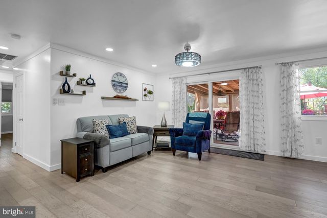 5813 ASHFIELD RD, Alexandria, VA 22315