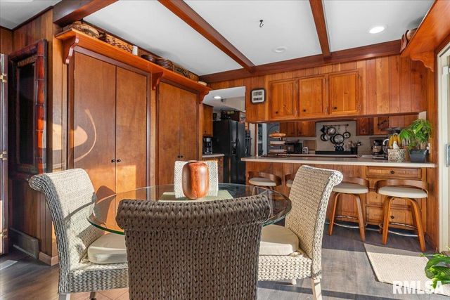 9 PINE TREE Drive, Springfield, IL 62704