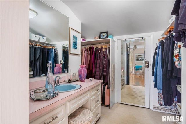 9 PINE TREE Drive, Springfield, IL 62704