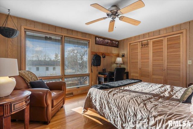 9 PINE TREE Drive, Springfield, IL 62704