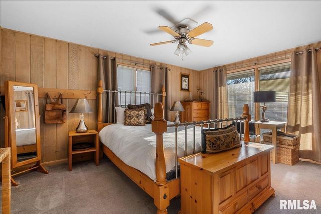 9 PINE TREE Drive, Springfield, IL 62704