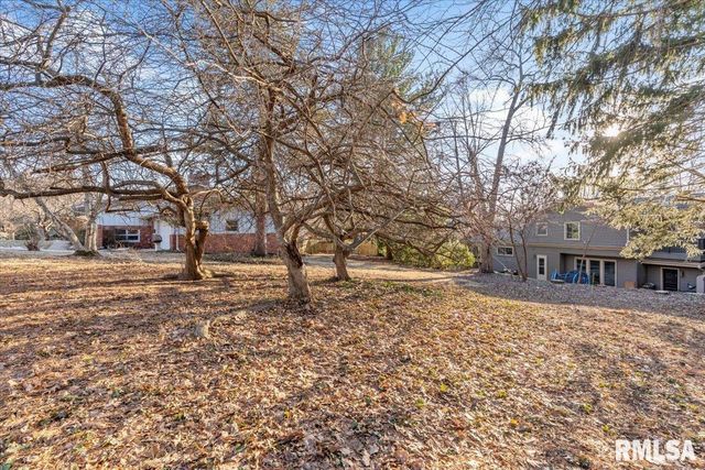 9 PINE TREE Drive, Springfield, IL 62704