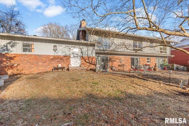 9 PINE TREE Drive, Springfield, IL 62704