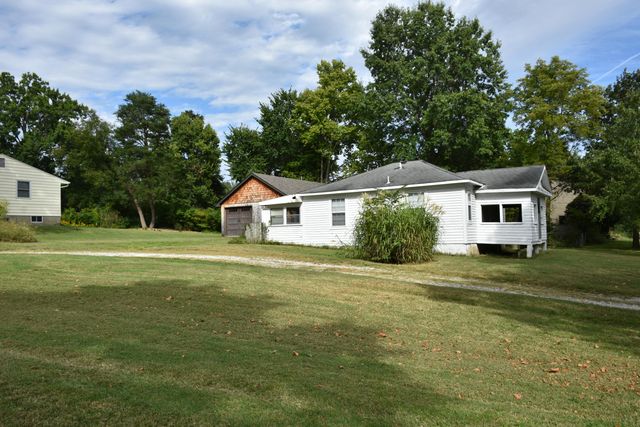 2103 E WALNUT ST, Columbia, MO 65201