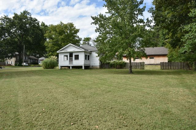 2103 E WALNUT ST, Columbia, MO 65201