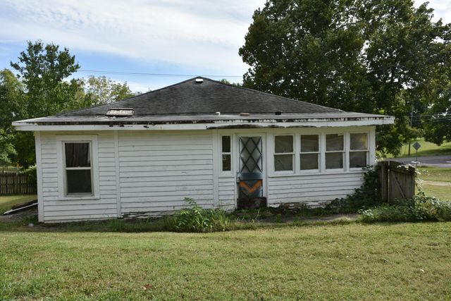 2103 E WALNUT ST, Columbia, MO 65201