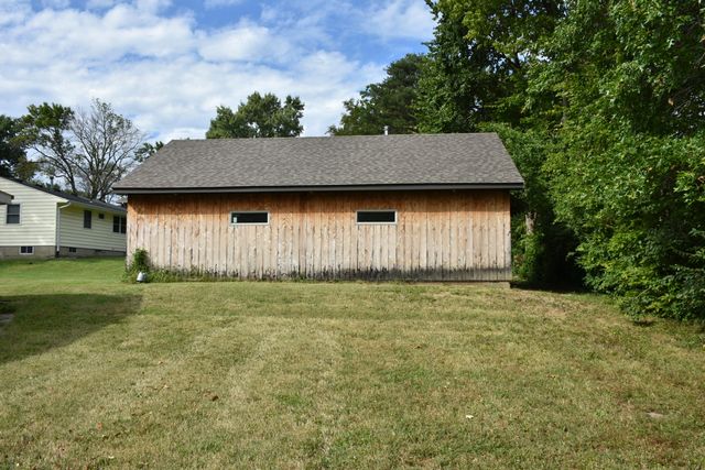 2103 E WALNUT ST, Columbia, MO 65201