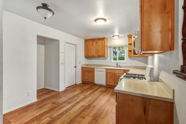 10872 Oakton Way, Rancho Cordova, CA 95670