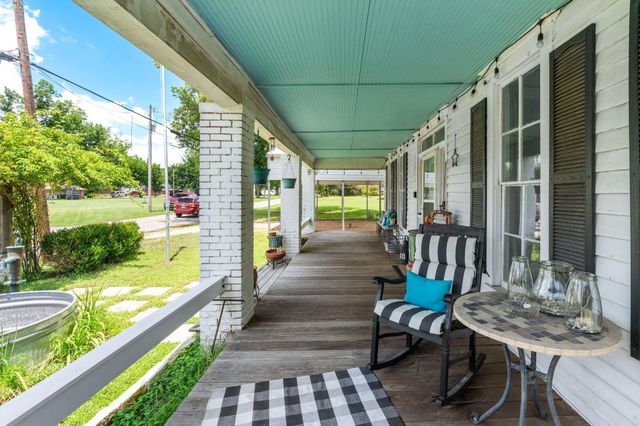 200 Ravine Street, Emory, TX 75440