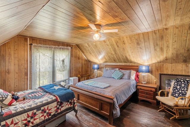 200 Ravine Street, Emory, TX 75440