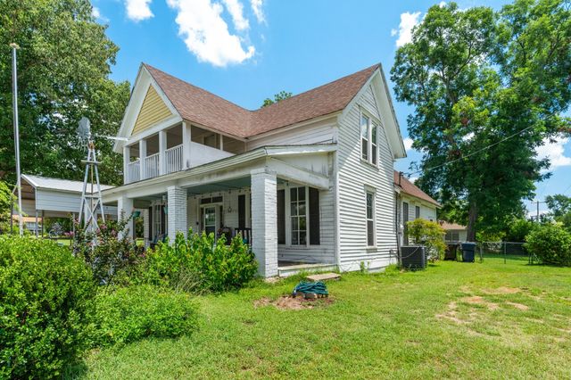 200 Ravine Street, Emory, TX 75440