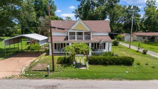 200 Ravine Street, Emory, TX 75440