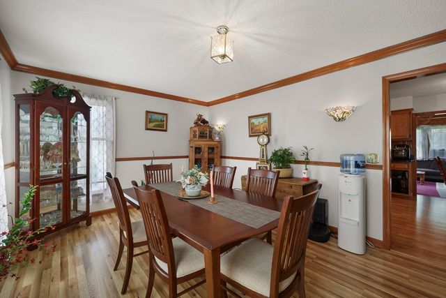 712 Barker Rd, Pittsfield, MA 01201