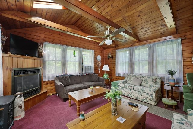 712 Barker Rd, Pittsfield, MA 01201