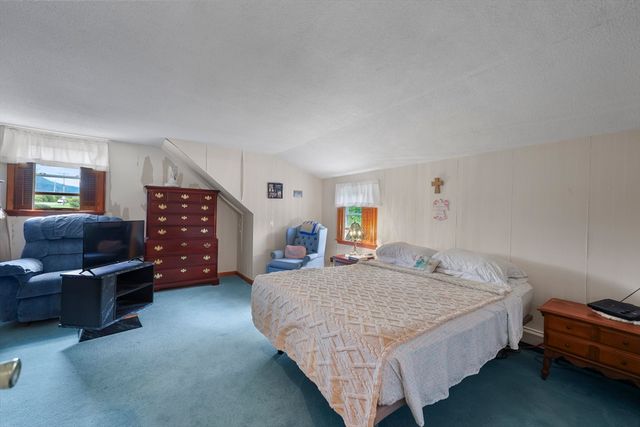 712 Barker Rd, Pittsfield, MA 01201