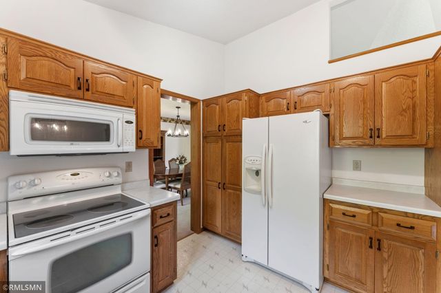 13500 Judicial Road, Burnsville, MN 55337