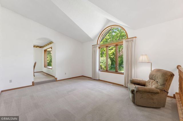13500 Judicial Road, Burnsville, MN 55337