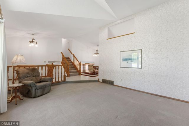 13500 Judicial Road, Burnsville, MN 55337