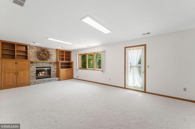 13500 Judicial Road, Burnsville, MN 55337