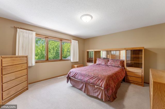 13500 Judicial Road, Burnsville, MN 55337