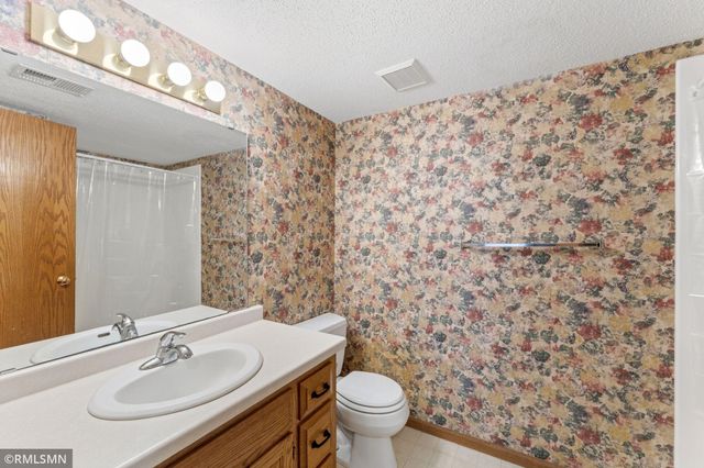 13500 Judicial Road, Burnsville, MN 55337