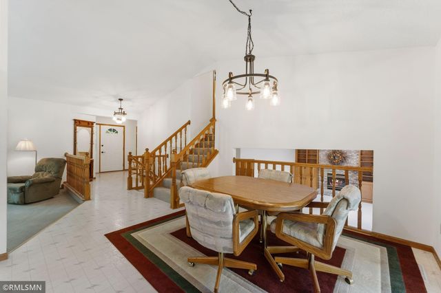 13500 Judicial Road, Burnsville, MN 55337