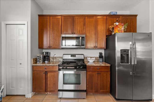 906 ASSEMBLY COURT, Kissimmee, FL 34747