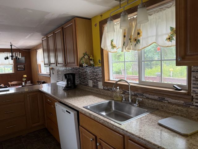 428 Deer Meadow Road, Webster, NH 03303