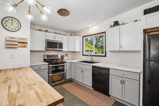 816 11th Street, Baraboo, WI 53913