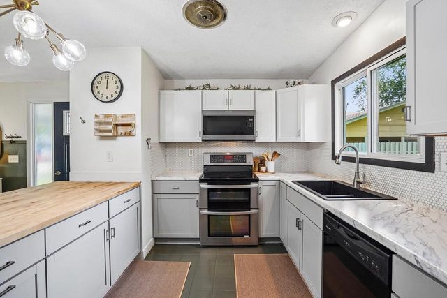 816 11th Street, Baraboo, WI 53913
