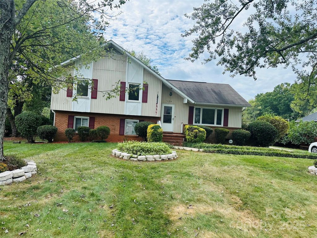 7524 Middlebury Place, Charlotte, NC 28212