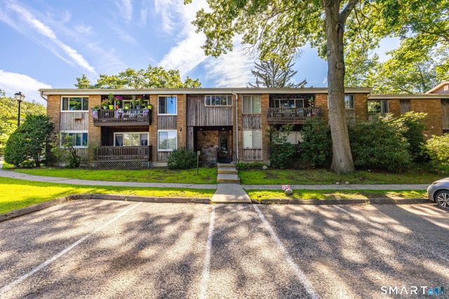 200 Woodmont Avenue 98, Bridgeport, CT 06606