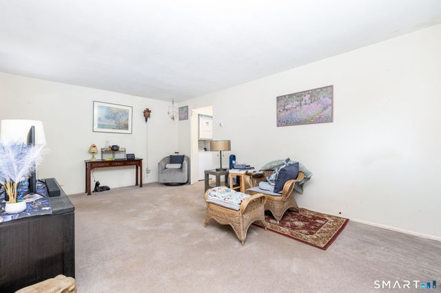 200 Woodmont Avenue 98, Bridgeport, CT 06606