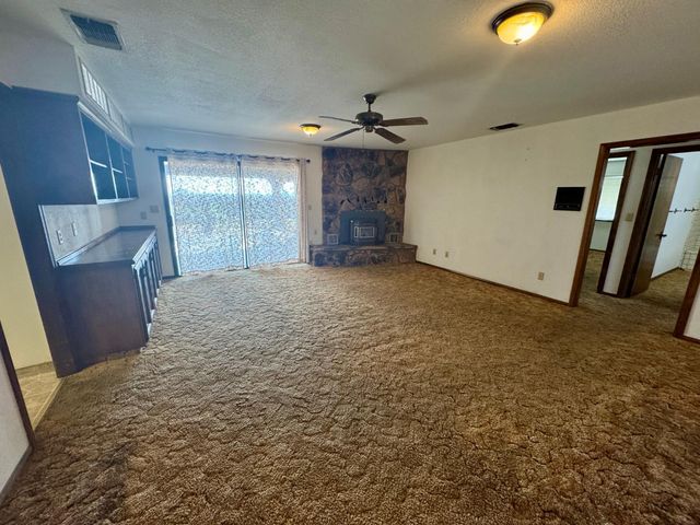 17617 W Belmont Avenue, Kerman, CA 93630