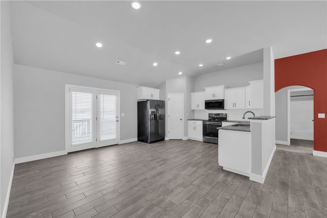 3905 E Wax Wing Drive, Siloam Springs, AR 72761