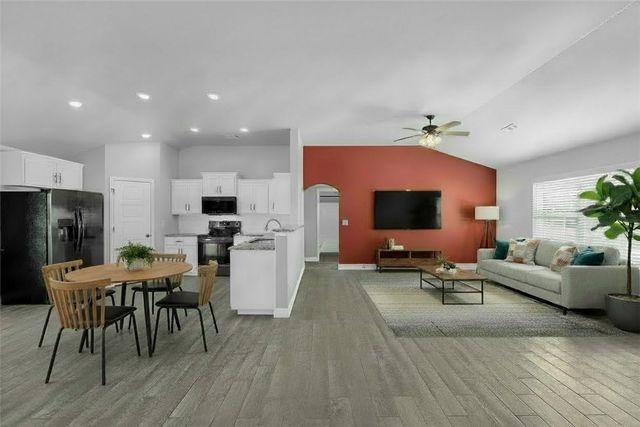 3905 E Wax Wing Drive, Siloam Springs, AR 72761