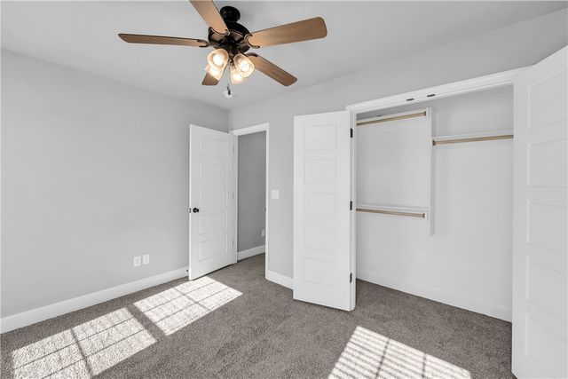 3905 E Wax Wing Drive, Siloam Springs, AR 72761