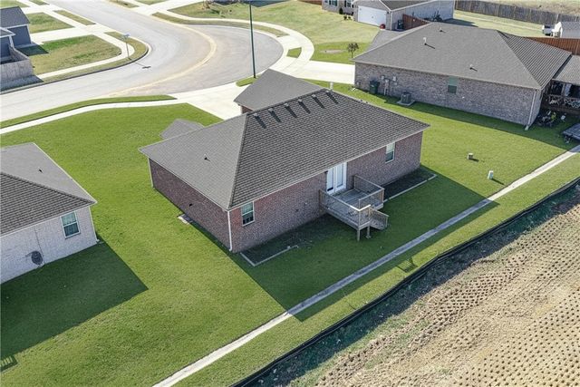 3905 E Wax Wing Drive, Siloam Springs, AR 72761