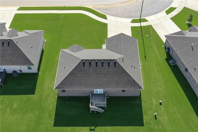 3905 E Wax Wing Drive, Siloam Springs, AR 72761