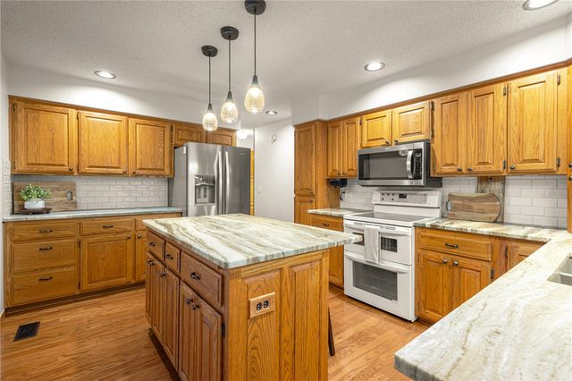 3 Islay Circle, Bella Vista, AR 72715