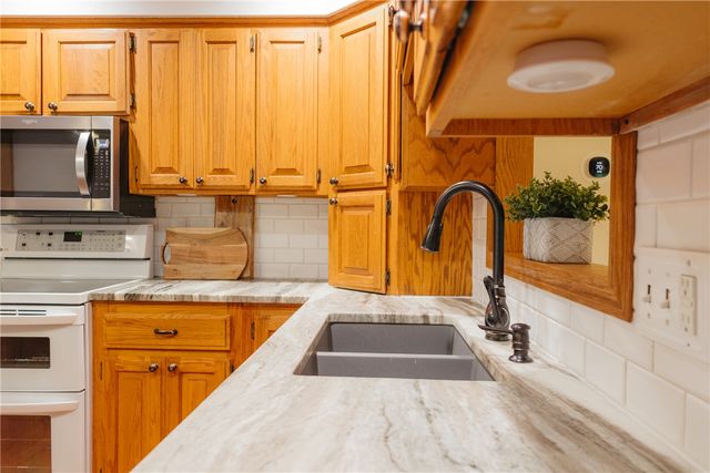 3 Islay Circle, Bella Vista, AR 72715